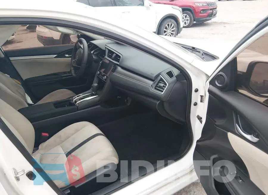 19XFC2F77JE037718 Photo# 5
