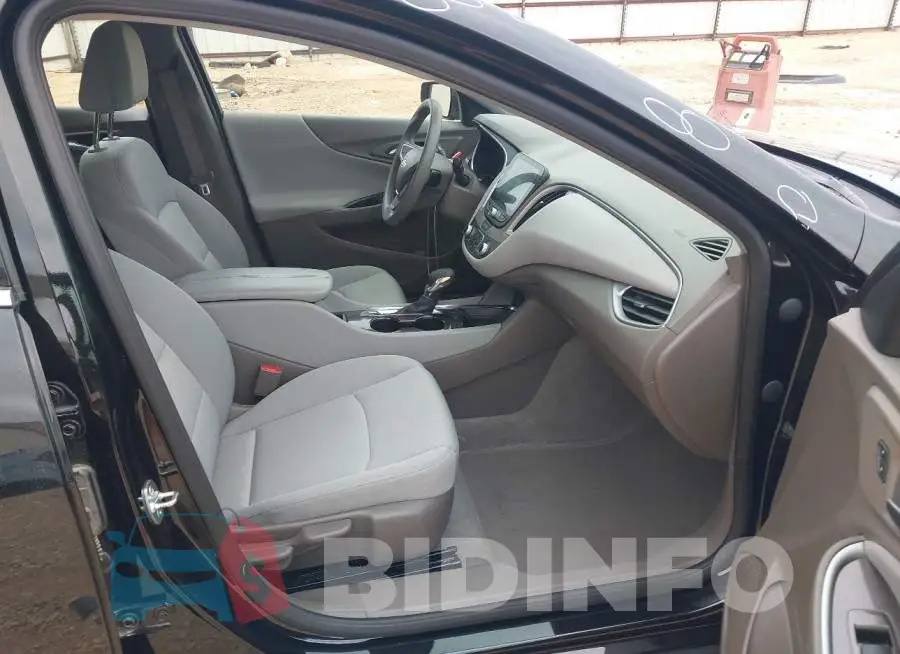 1G1ZD5ST4SF140450 Photo# 5