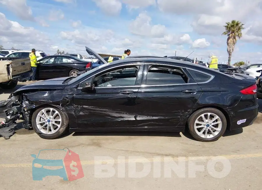 3FA6P0SU0KR232368 Photo# 14