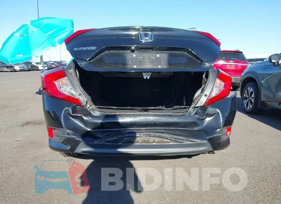 19XFC2F56HE200027 Photo# 6