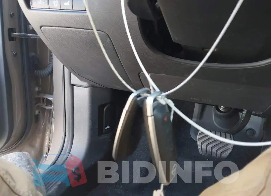 JN8BT3CB3RW179972 Photo# 10