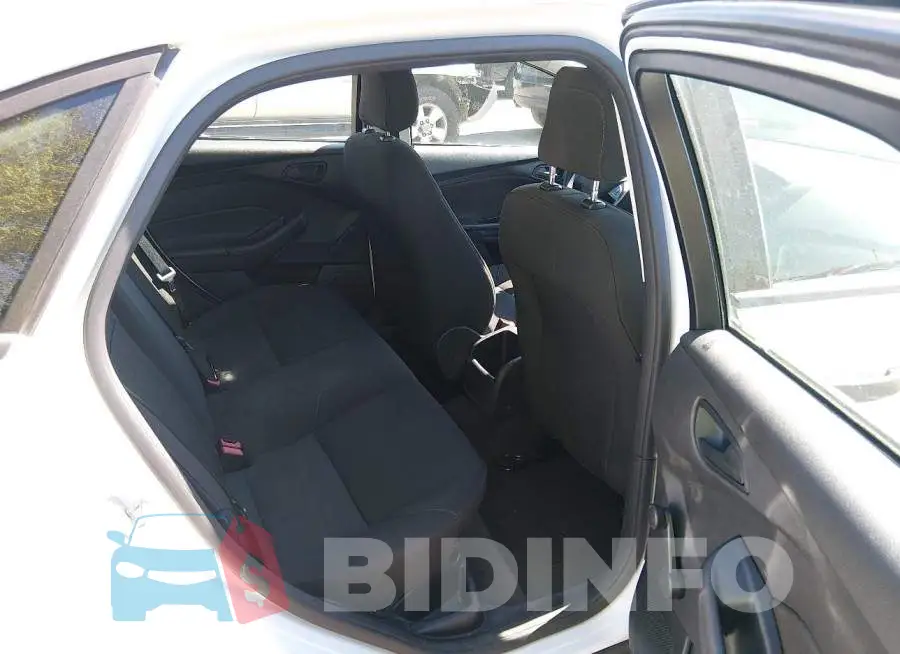 1FADP3E22GL206847 Photo# 8