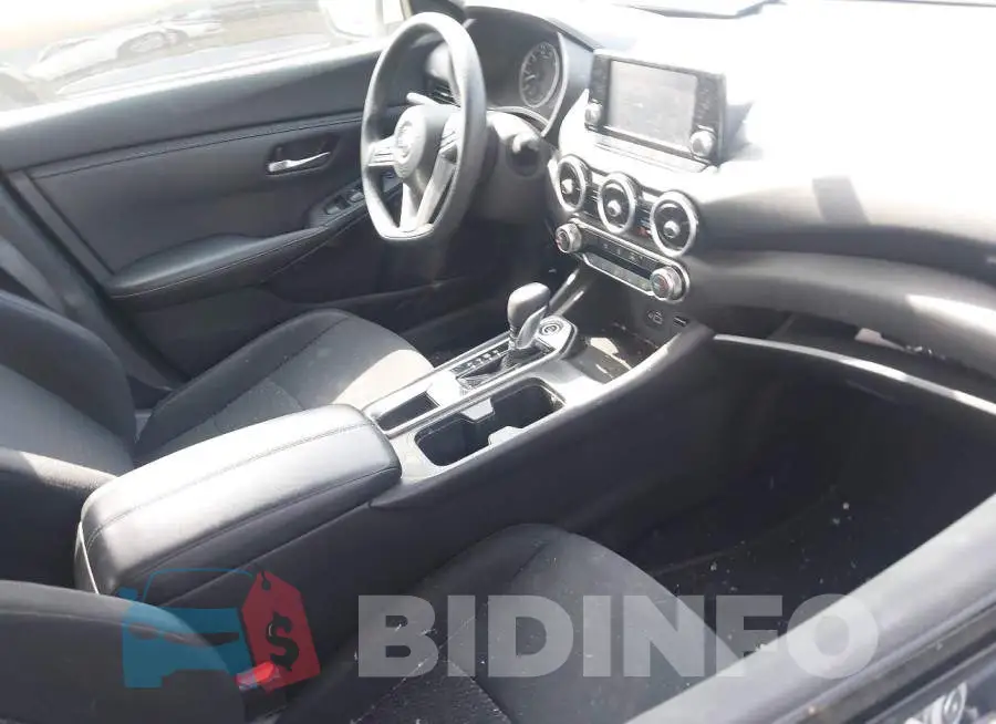 3N1AB8BV1LY301007 Photo# 5