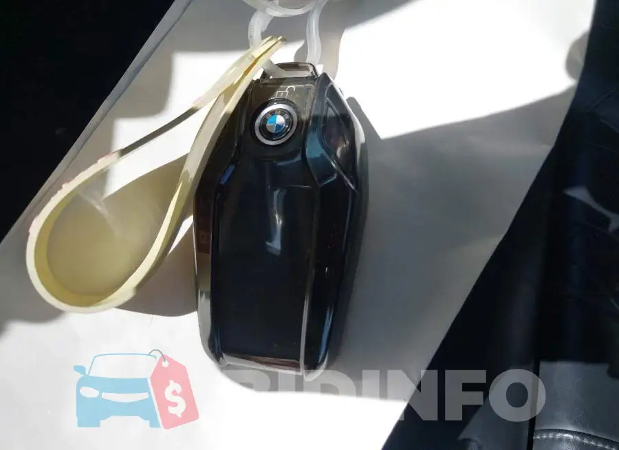 WBA7F0C52JGM22846 Photo# 11