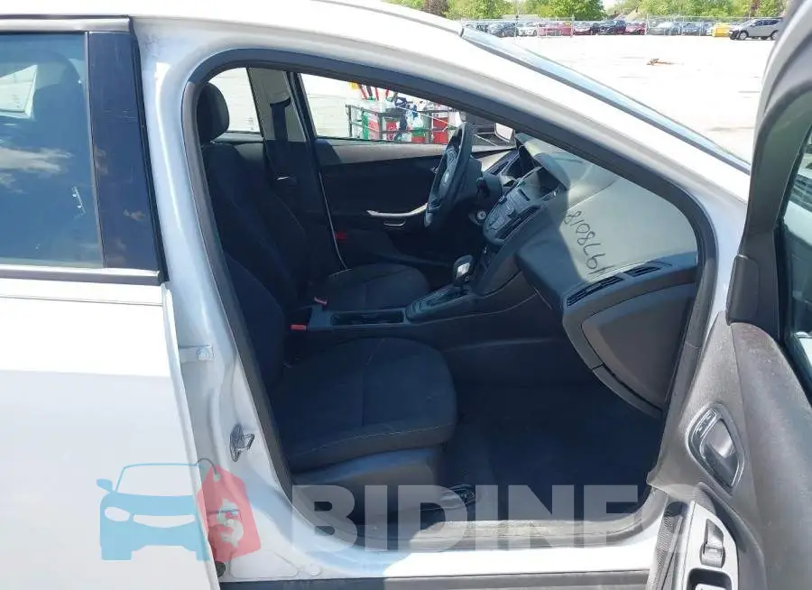 1FADP3E20GL285290 Photo# 5