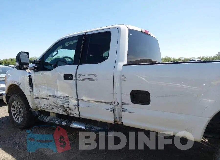 1FT7X2BT3HED94055 Photo# 6
