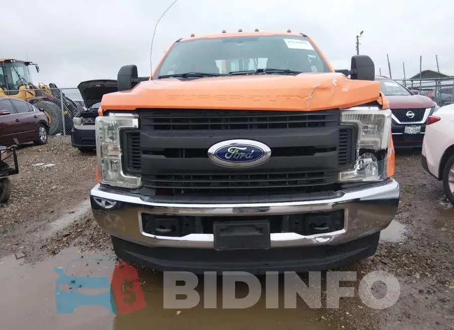 1FT8W3A68JEB76272 Photo# 15