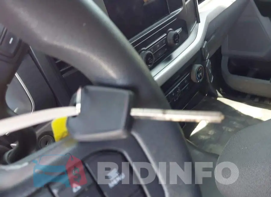 1FTMF1E5XPKD07751 Photo# 11