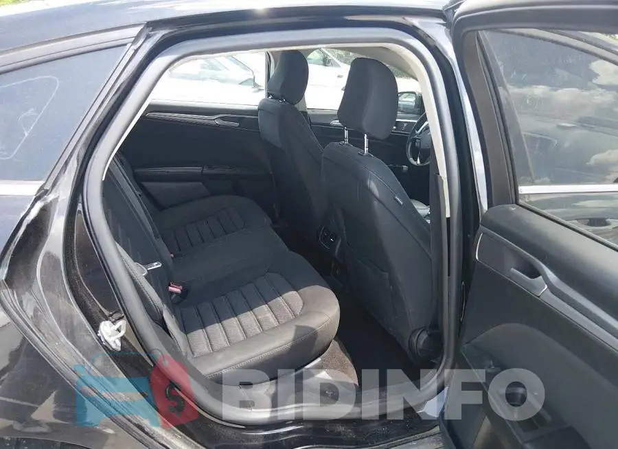 3FA6P0HD2LR201177 Photo# 8