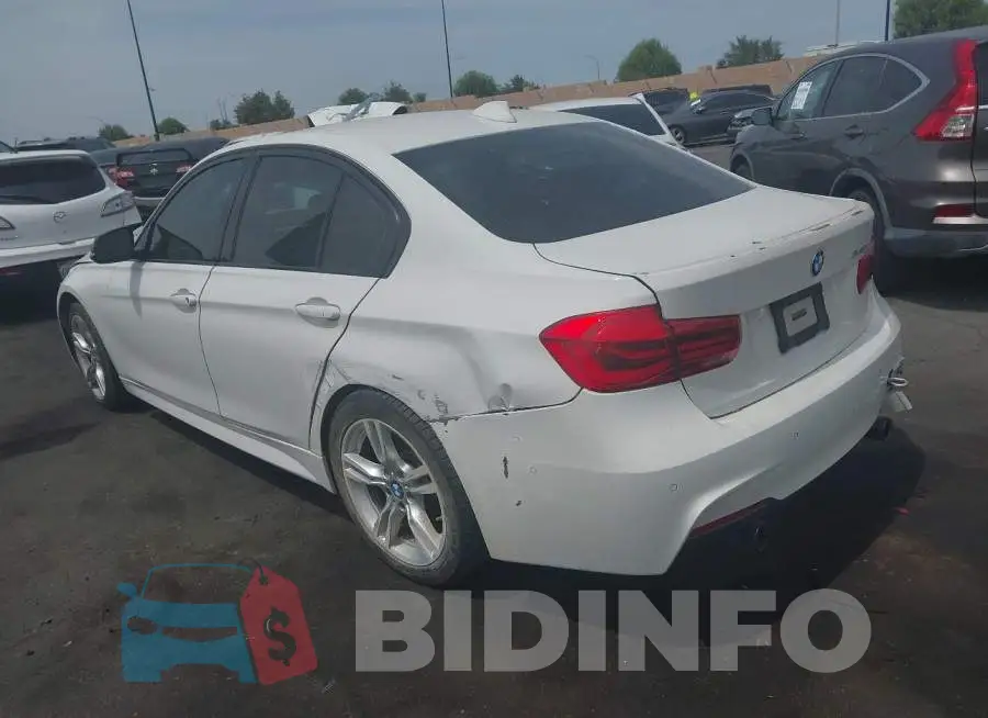 WBA8B3G56JNV00939 Photo# 18