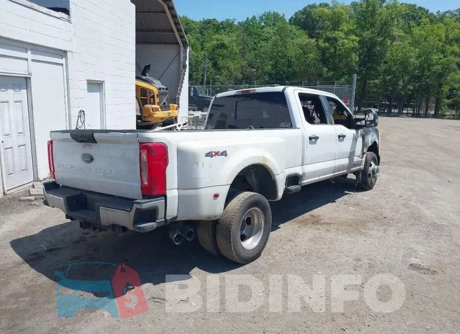 1FT8W3DT9PED07137 Photo# 3