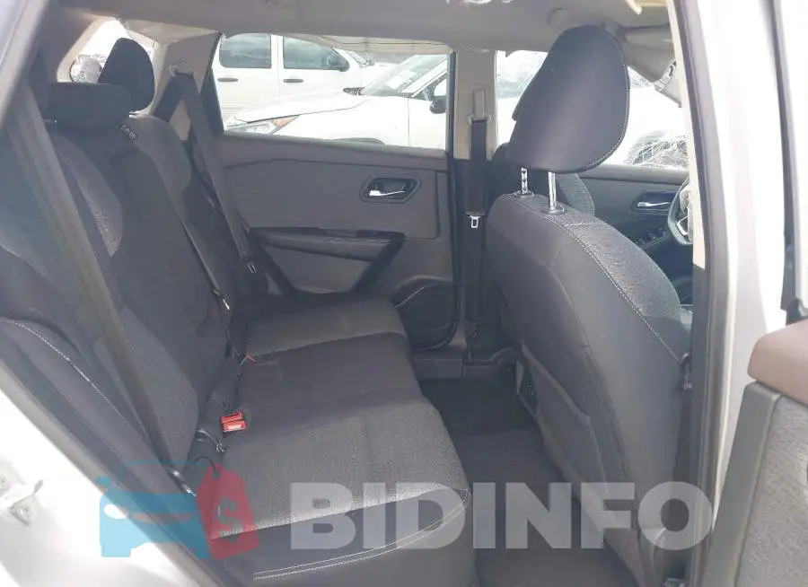 5N1BT3BA3PC836252 Photo# 8