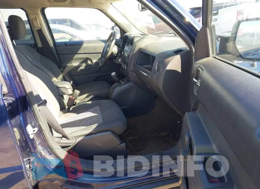1C4NJPBA3GD711003 Photo# 5