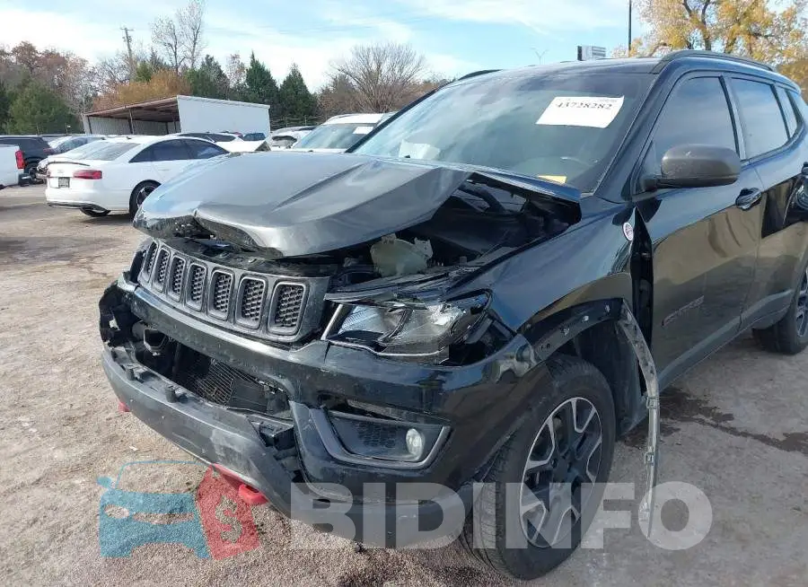 3C4NJDDB5JT501735 Photo# 6