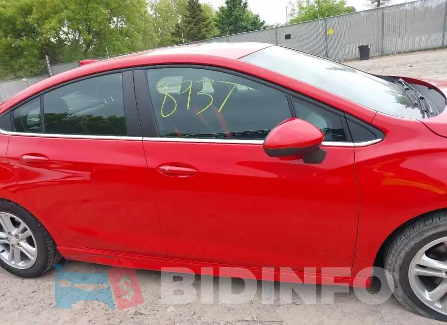 1G1BE5SM0J7243414 Photo# 13