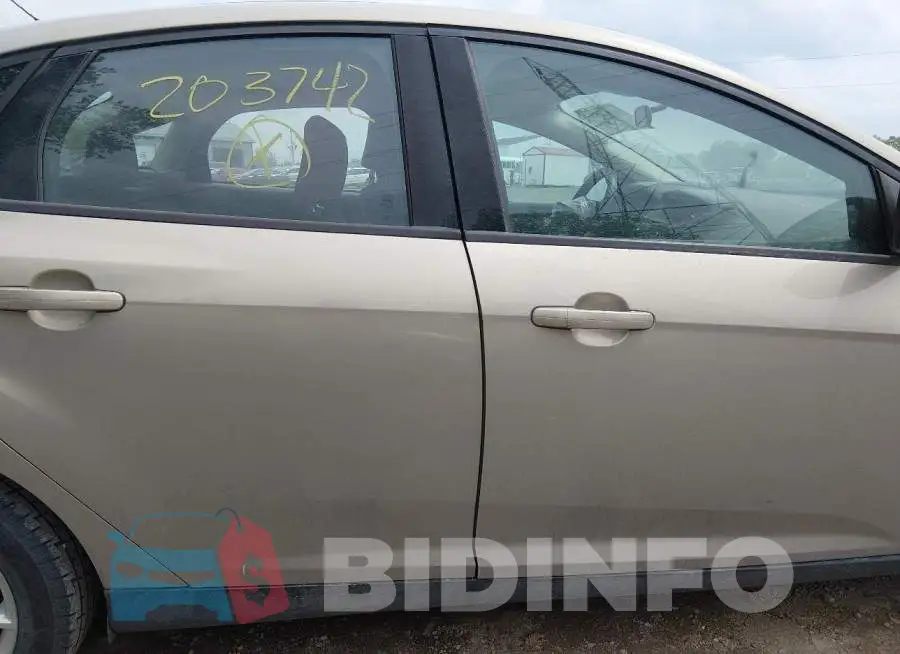 1FADP3F28GL203742 Photo# 13