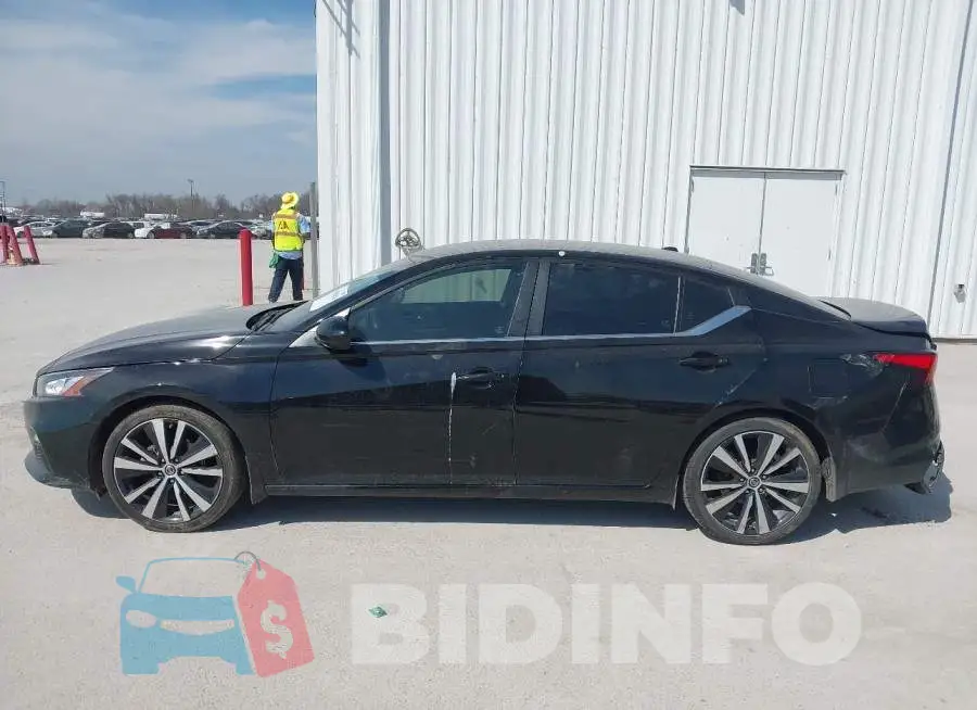 1N4BL4CV5NN414521 Photo# 14