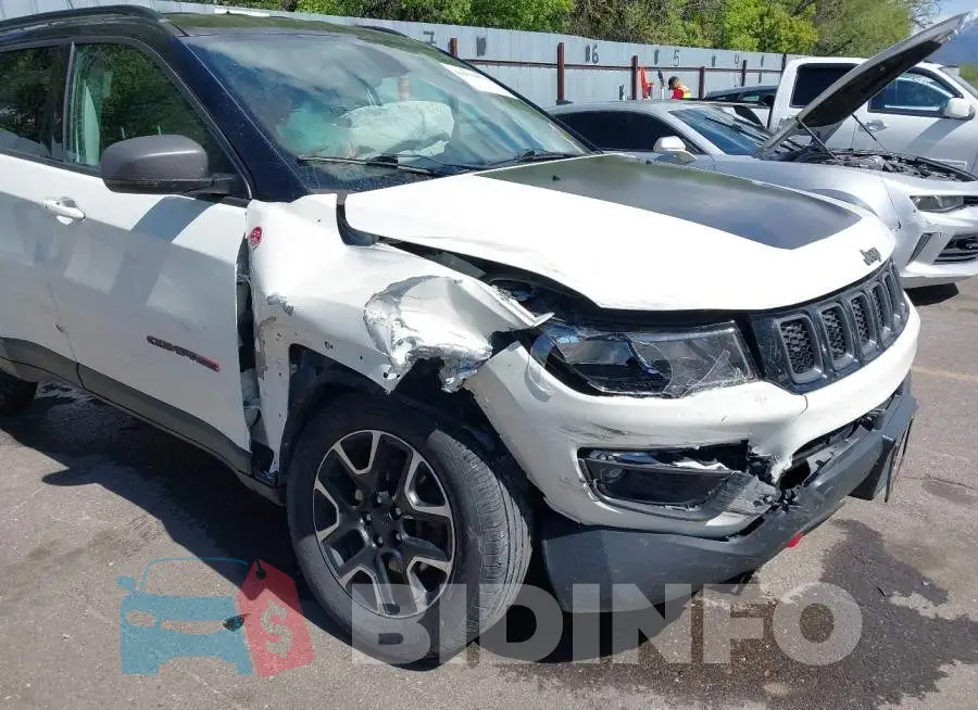 3C4NJDDB9LT220864 Photo# 6