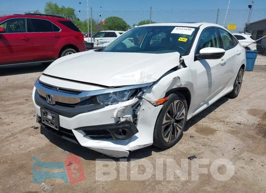 19XFC1E35JE001597 Photo# 6