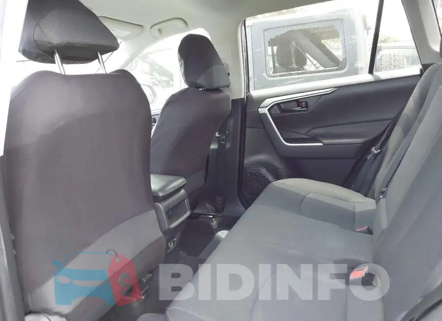 2T3H1RFV4MW122062 Photo# 18