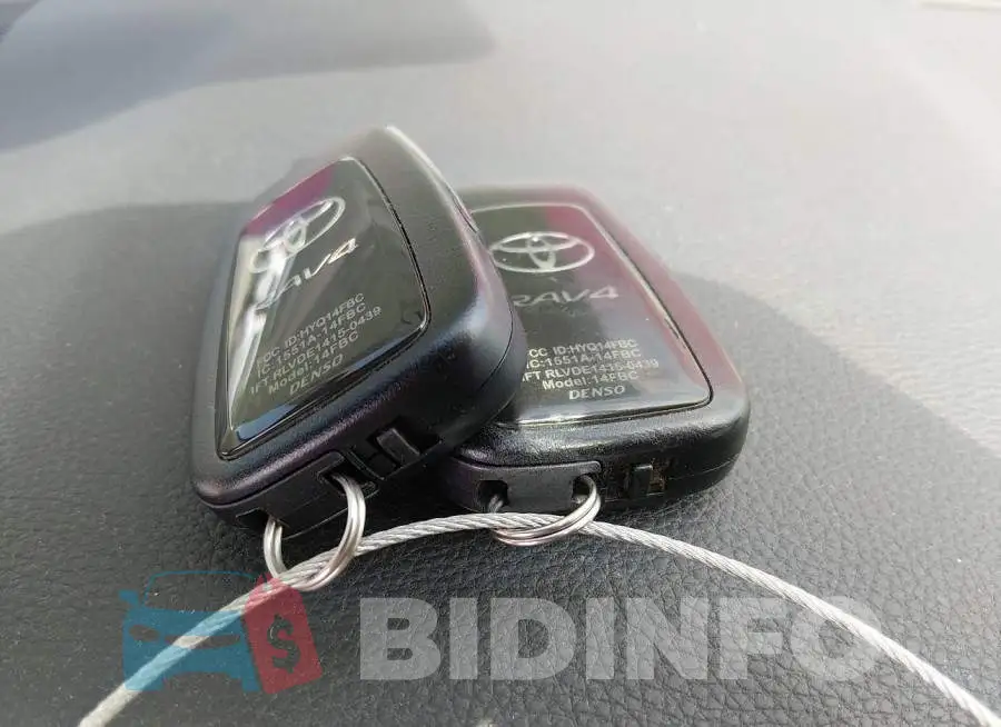 JTMP1RFV1KD015900 Photo# 11