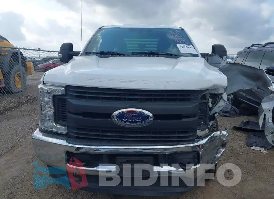 1FT8W3BT4JEB08281 Photo# 12