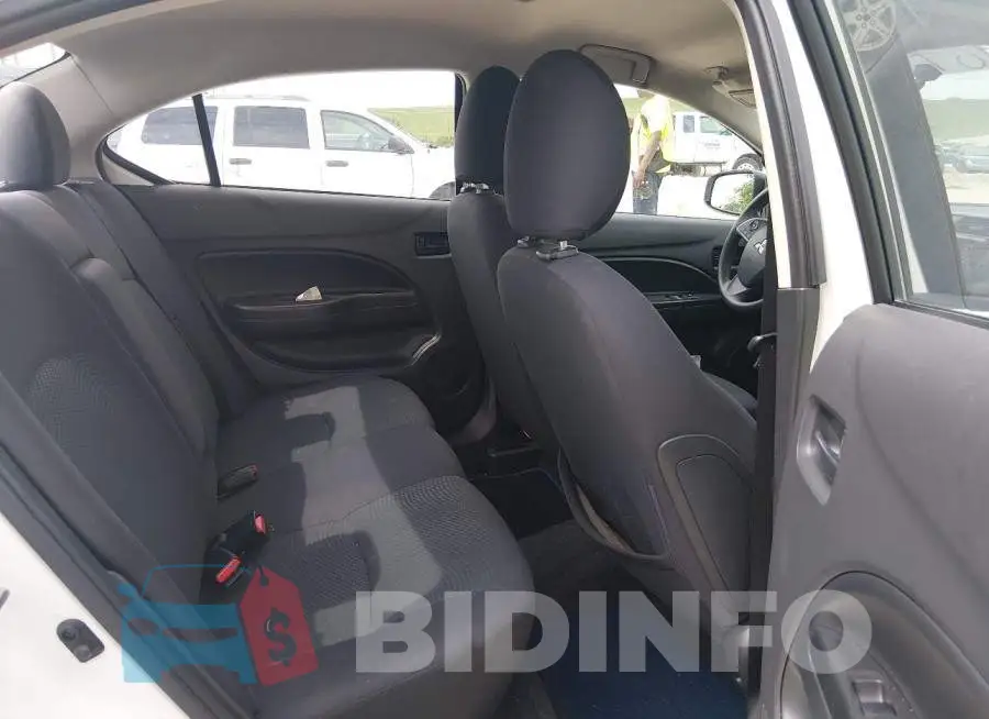 ML32F3FJ6KHF15099 Photo# 8