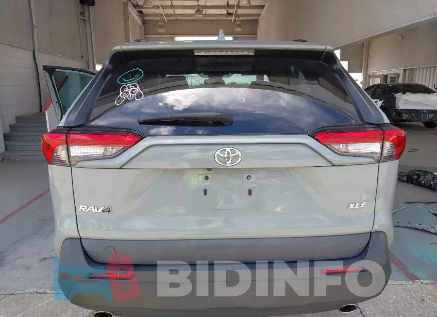 2T3W1RFV2NW231628 Photo# 17