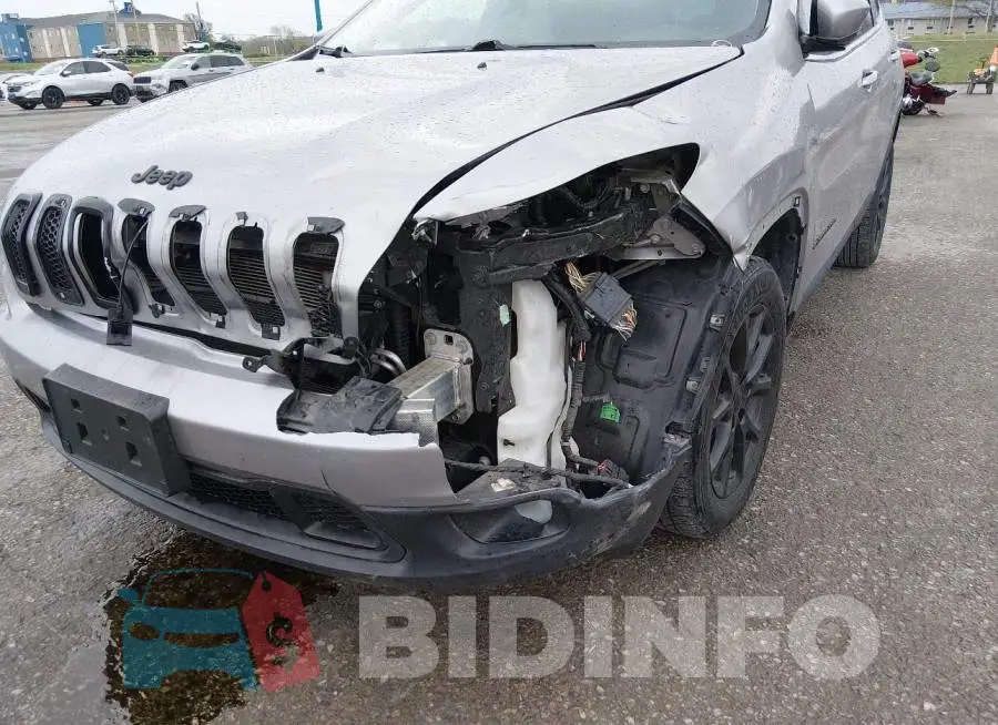 1C4PJLLB3JD523887 Photo# 6