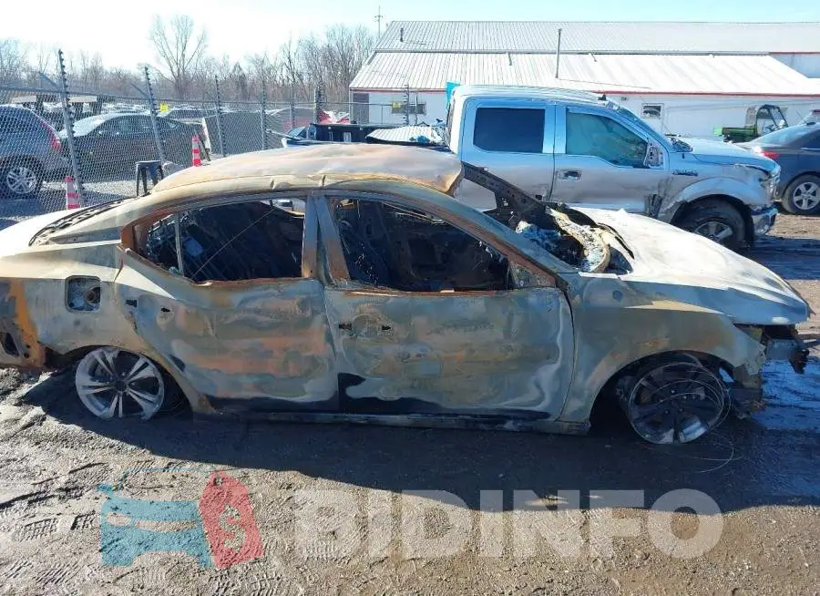 3N1AB8CV3MY246723 Photo# 12