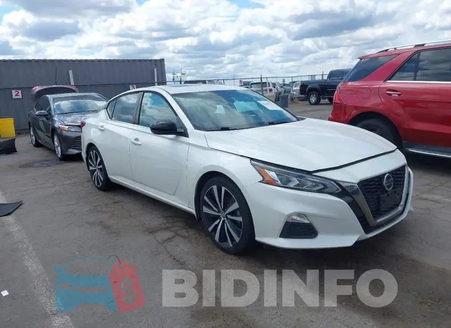 1N4BL4CV6KC256830 Photo# 1