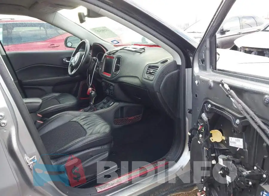 3C4NJDDB2LT171734 Photo# 5
