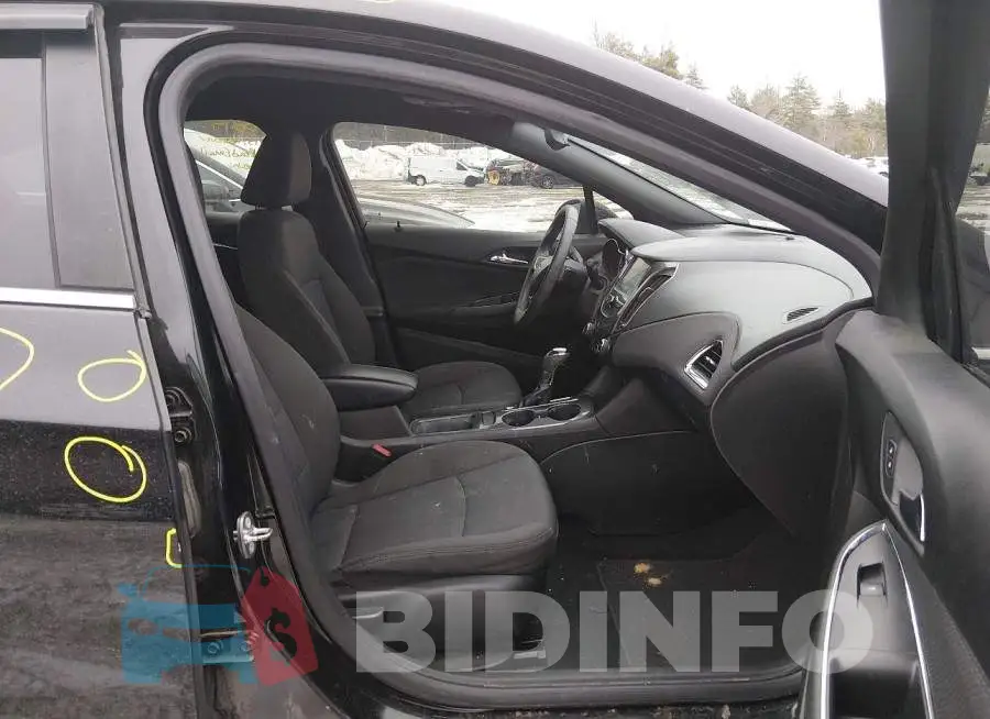 1G1BE5SM2J7155366 Photo# 5