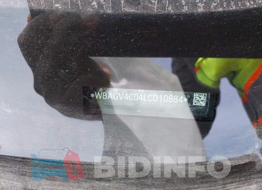 WBAGV4C04LCD10884 Photo# 9