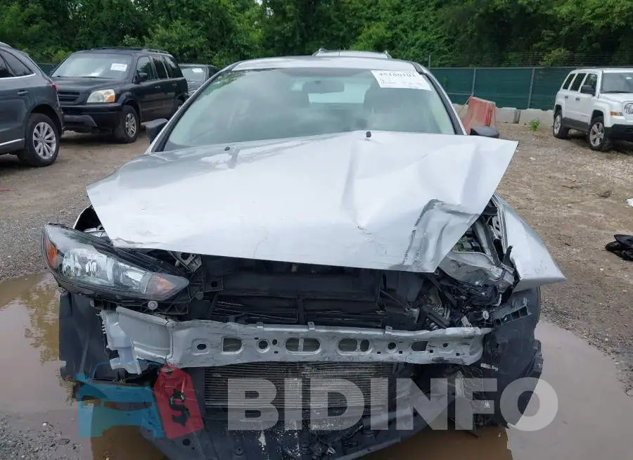 1FADP3E25JL285017 Photo# 13