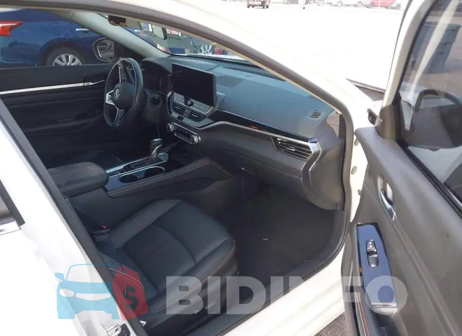 1N4BL4CW0RN406406 Photo# 5