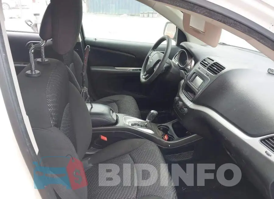 3C4PDCAB6LT269518 Photo# 5