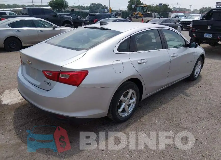 1G1ZB5ST9HF262154 Photo# 4