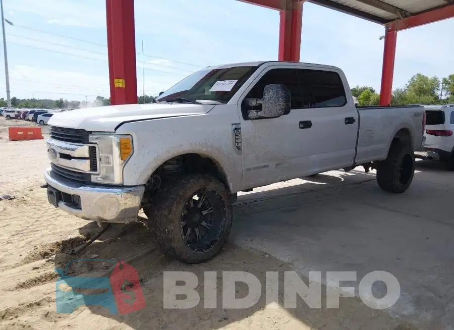 1FT7W2BT9HEF18848 Photo# 2