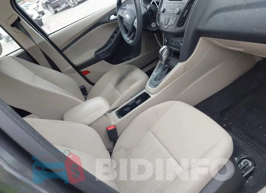 1FADP3F29GL374743 Photo# 5