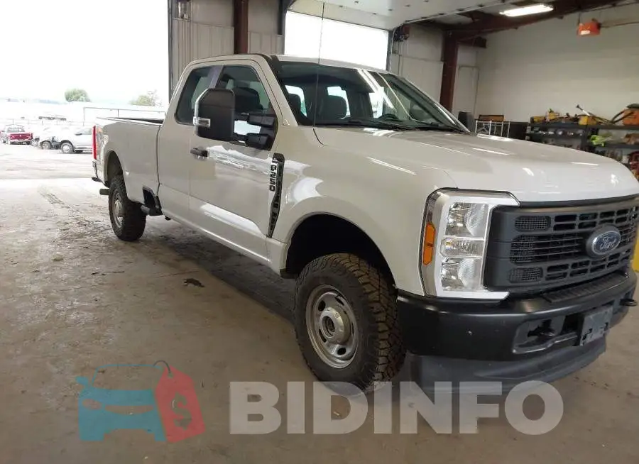 1FT7X2BA2PED78250 Photo# 1