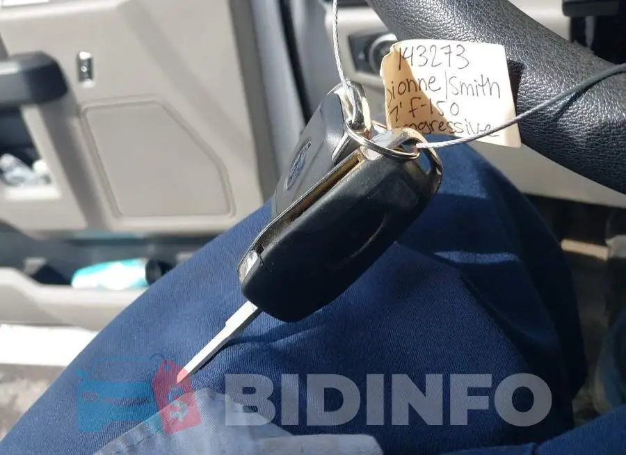 1FTMF1C83HKD20128 Photo# 11