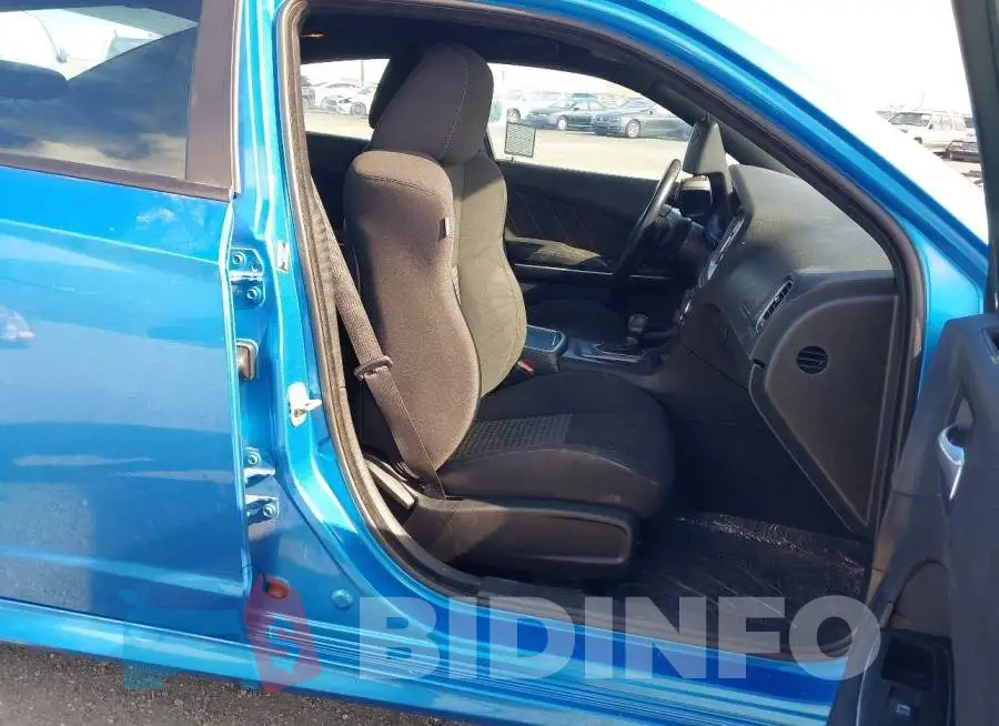 2C3CDXHGXPH587930 Photo# 5