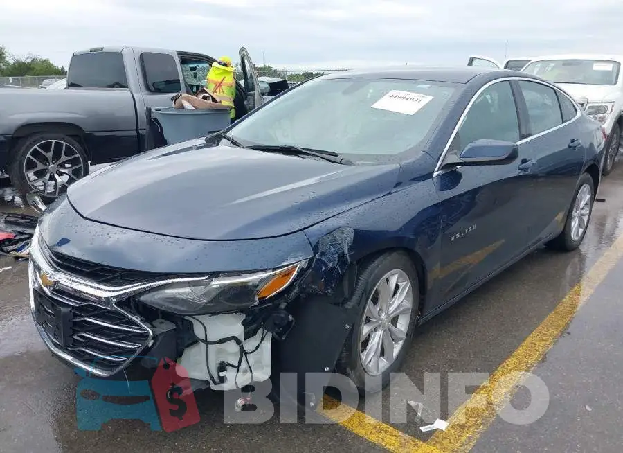 1G1ZD5ST2NF180966 Photo# 2