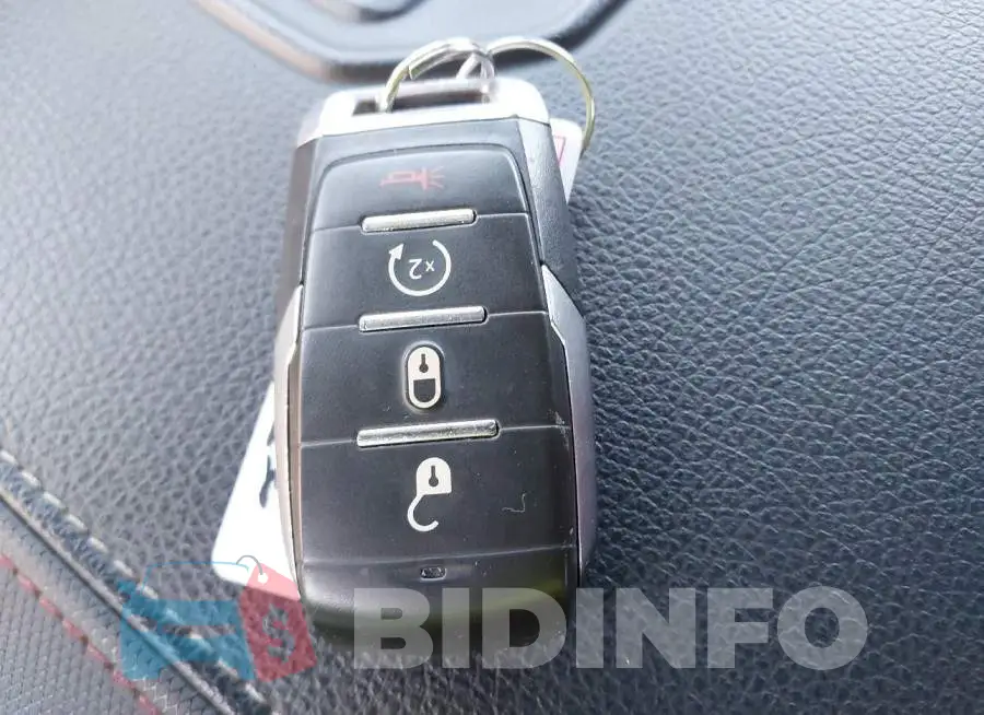1C6SRFLT3NN405472 Photo# 11