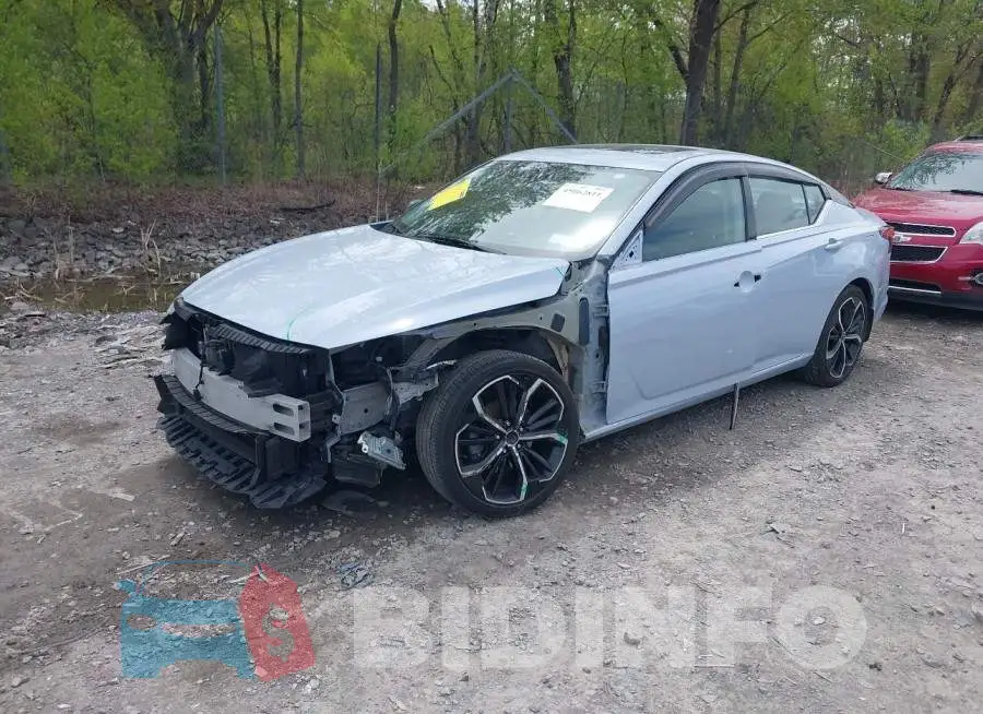 1N4BL4CV5PN400766 Photo# 2