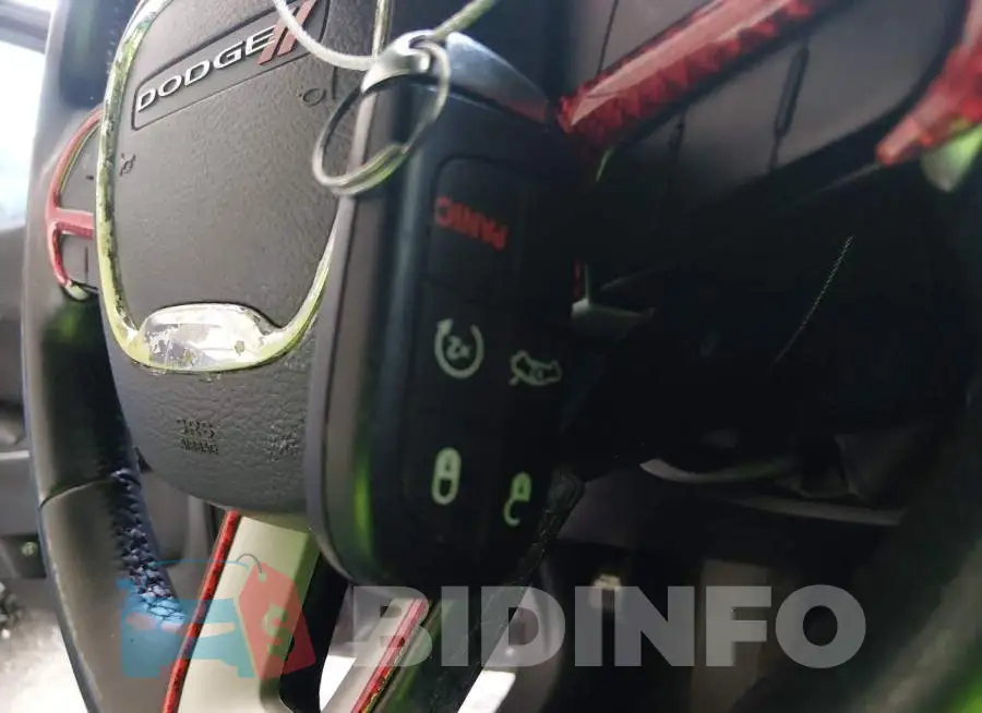 2C3CDXJG1GH304180 Photo# 11
