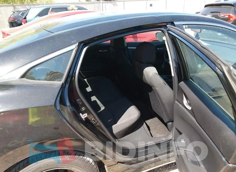19XFC2F50GE051483 Photo# 8