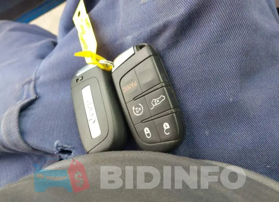 3C4NJDDB6KT728952 Photo# 11