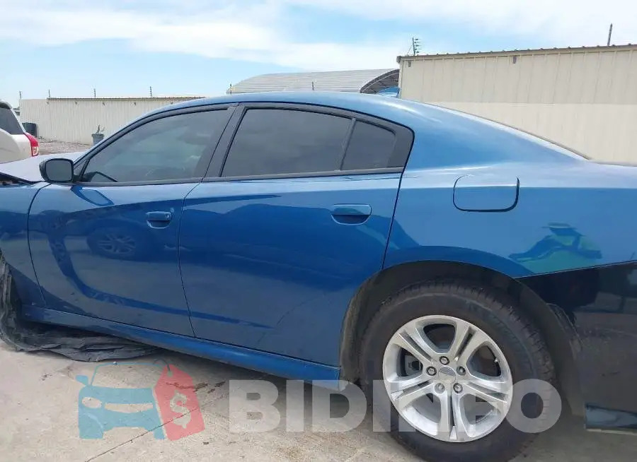 2C3CDXBG4PH698028 Photo# 15
